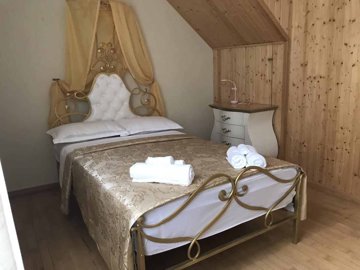 Вілла Rare House With Garden Тбілісі Екстер'єр фото